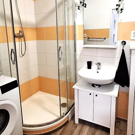 Pretty Private U Labe, Self-service Check-in 24 L 7 Apartmán
